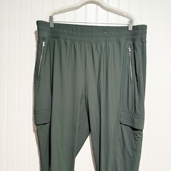 Old Navy Sleek Tech Cargo Pants Dark Ivy Zip Pockets Size XL - Picture 2 of 5